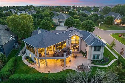 where are mansions cheap